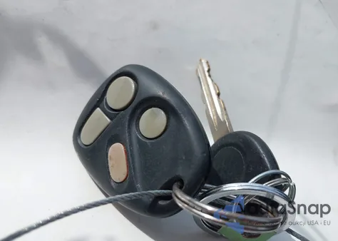 2005 Saturn Ion 2 from USA, damaged, VIN 1G8AN12F55Z113839